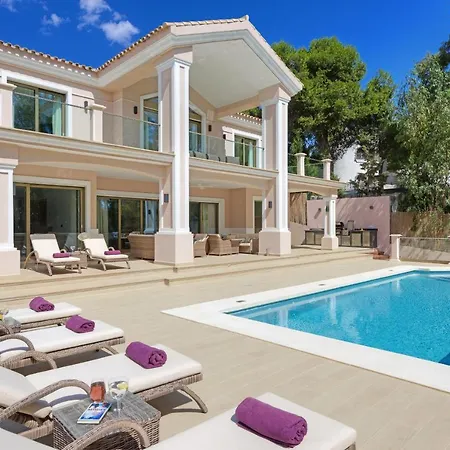 Bella - Stunning 5 Bedroom With Pool Villa *
