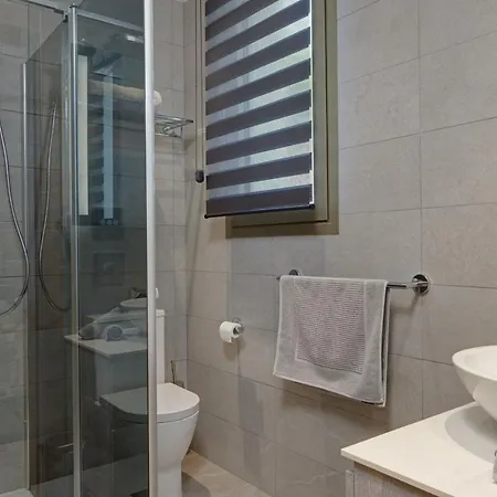 Bella - Stunning 5 Bedroom With Pool Villa