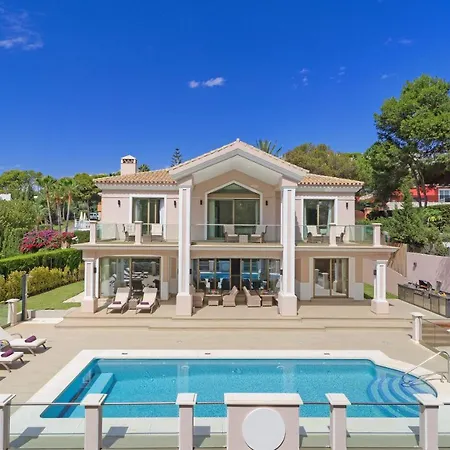Bella - Stunning 5 Bedroom With Pool Villa *