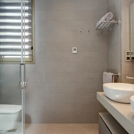 Bella - Stunning 5 Bedroom With Pool Villa *